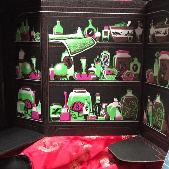 LOOT CRATE MAGICAL NOVEMBER 2016 - Picture 7 of 7